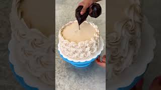 I Teach You How To Decorate Your Cake With Chantilly And Chocolate