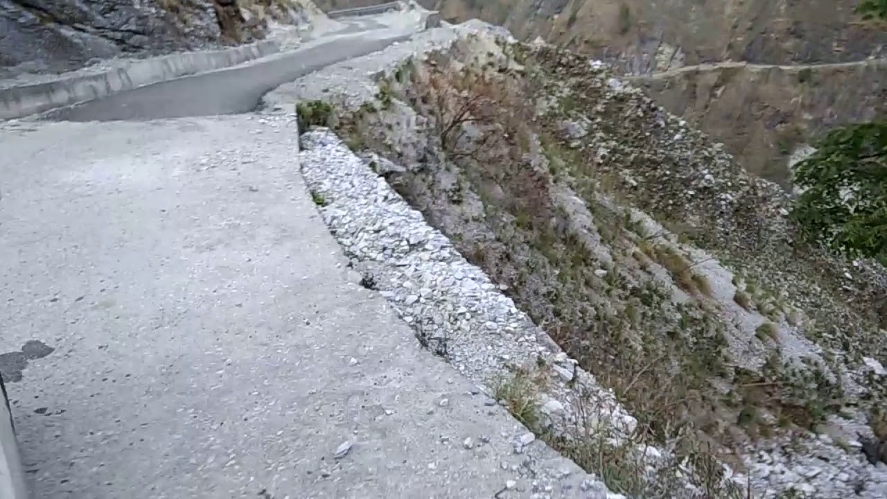 World's Most Dangerous Road Of India || Munsiari || Village in Uttarakhand || Kausani || HIMALAYA ||