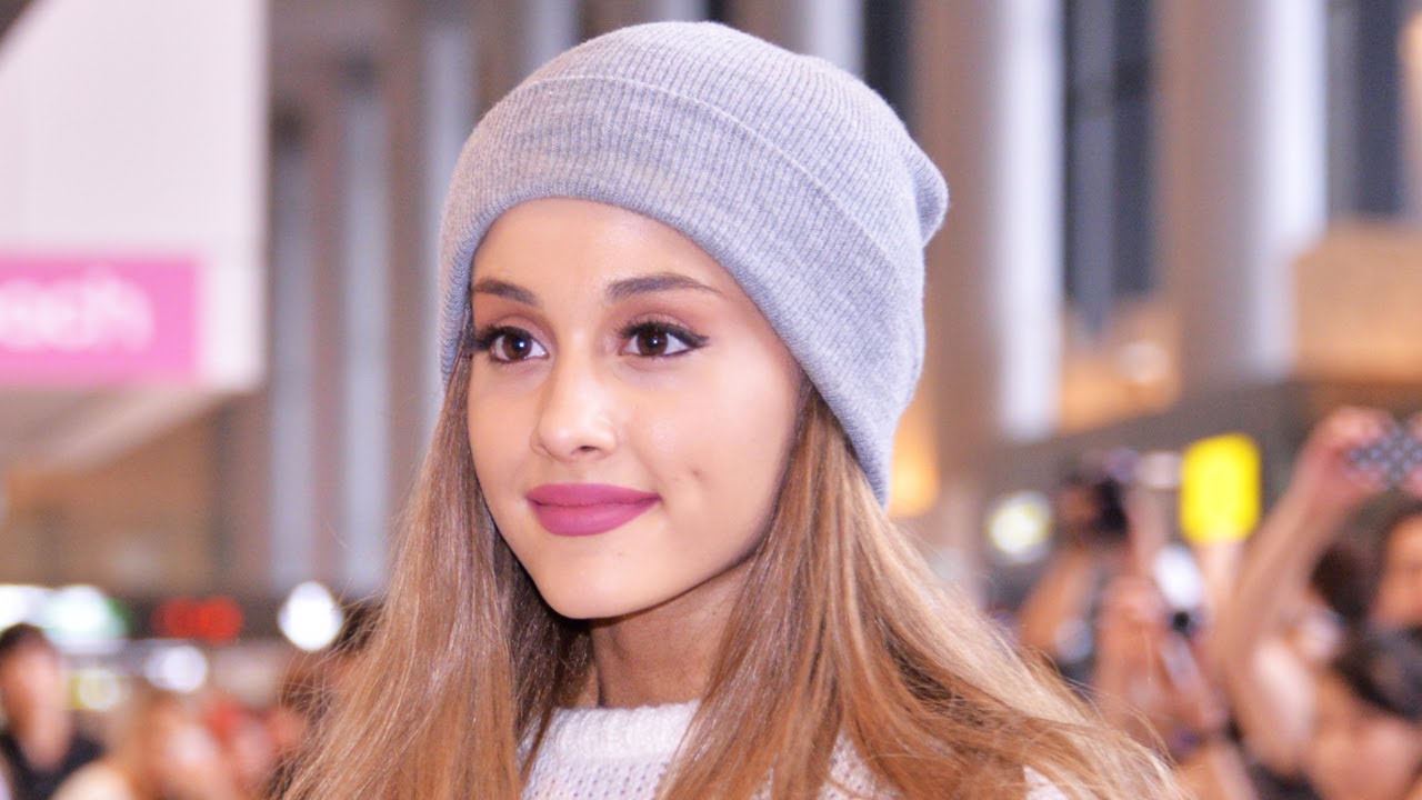 Ariana Grande Kisses Japanese Fans At Airport April 16 アリアナ グランデ日本到着 Youtube