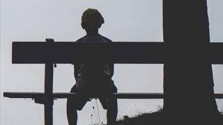 Chase Atlantic - LOVE IS (NOT) EASY (Lyrics)