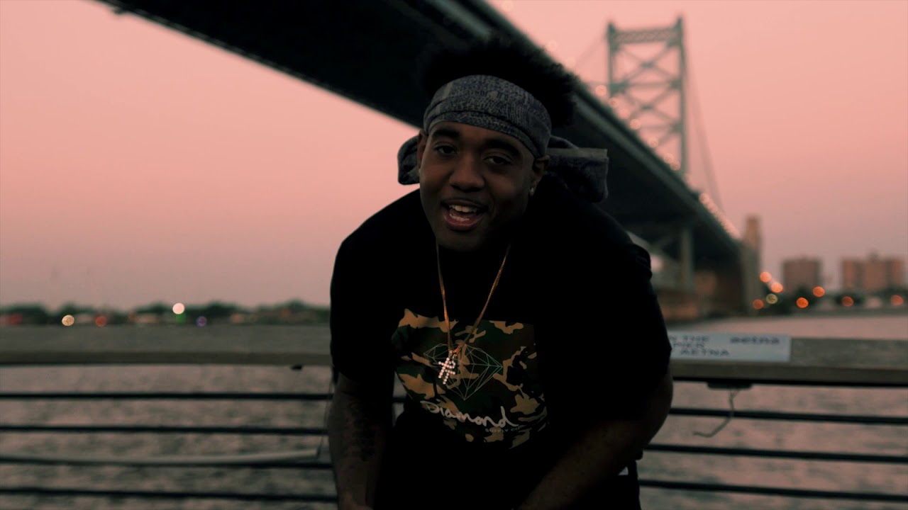 Guarda Cascades - Chill $mith(Official Music Video) su YouTube Guarda Cascades - Chill $mith(Official Music Video) su YouTube