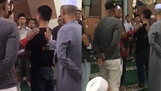 Seperti Patung, Pria Ini Berdiri Kaku Selama Satu Jam saat Salat Berjamaah