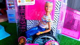 Barbie Fashionistas 132 numaralı Bebek Kutu Açılımı Türkiye Omirilik Felçlileri Derneği ve Toyzzshop