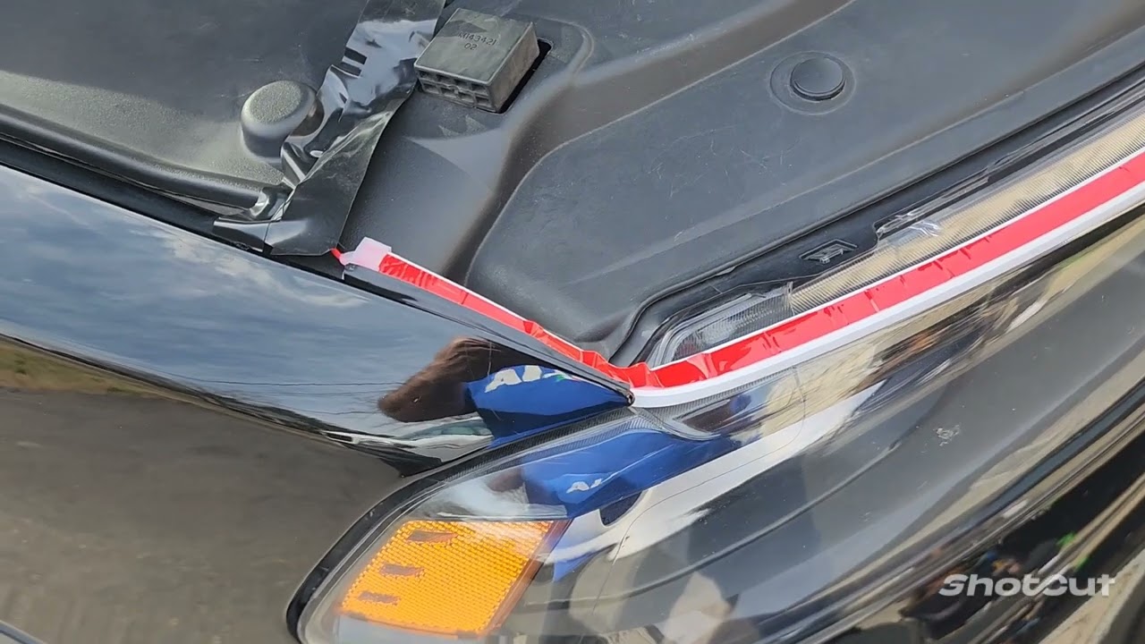 2017 dodge durango gt under hood light.