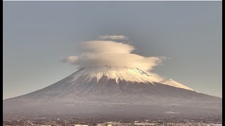 富士山の上にできる珍しい雲は何ですか？ by 磯部紙器 31 views 1 day ago 2 minutes, 58 seconds