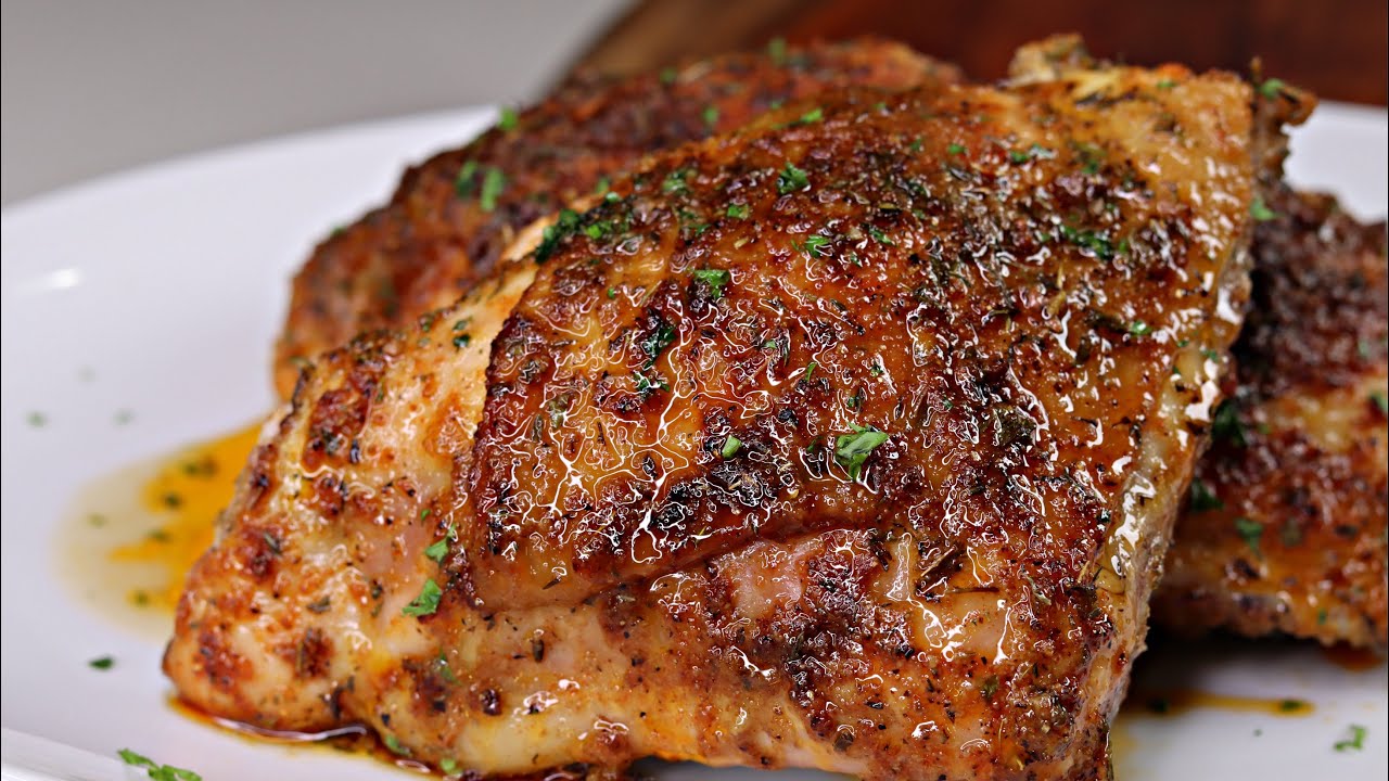 QUICK AND EASY OVEN BAKED CHICKEN THIGHS - YouTube