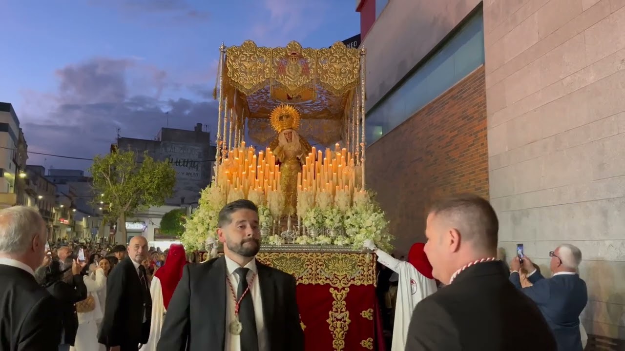 “Esperanza de Triana Coronada” | Hdad. Estrella (Dos Hermanas) | Domingo de Ramos 2025