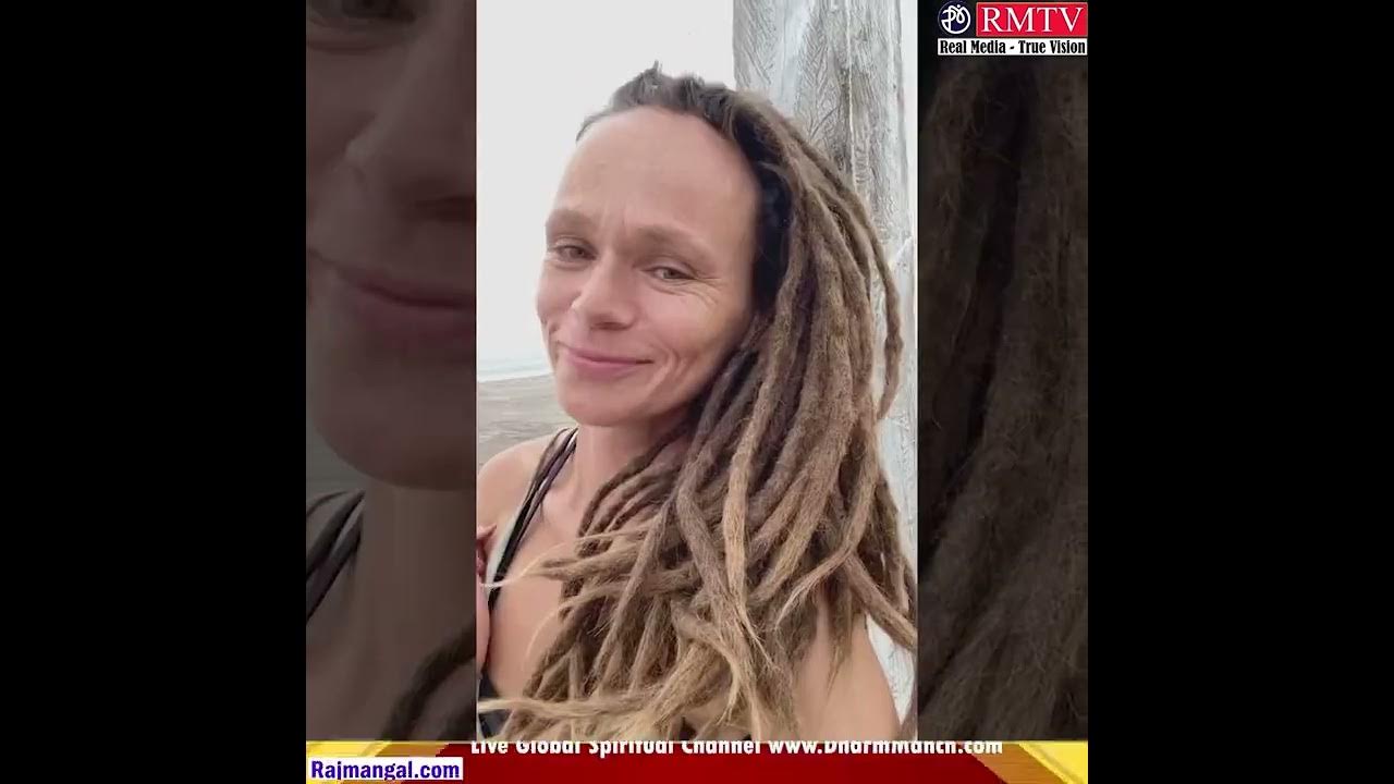Woman gives birth baby in ocean, watch viral video || Free Birth