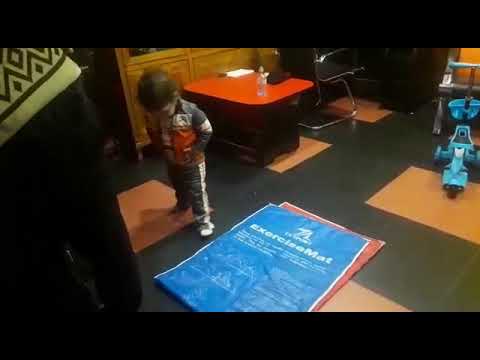 გიორგი ვარჯიშობს.