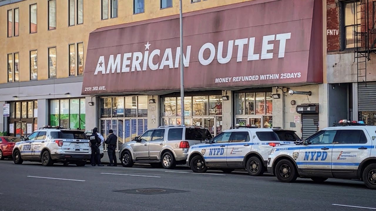 Man Dressed as Amazon Worker Robs Harlem Store at Knife Point - E117th ...