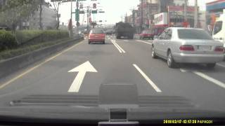 行車紀錄器:違規左轉