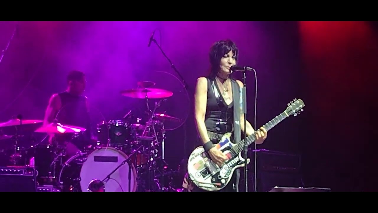 Joan Jett do you want to touch me Fargo ND 2024