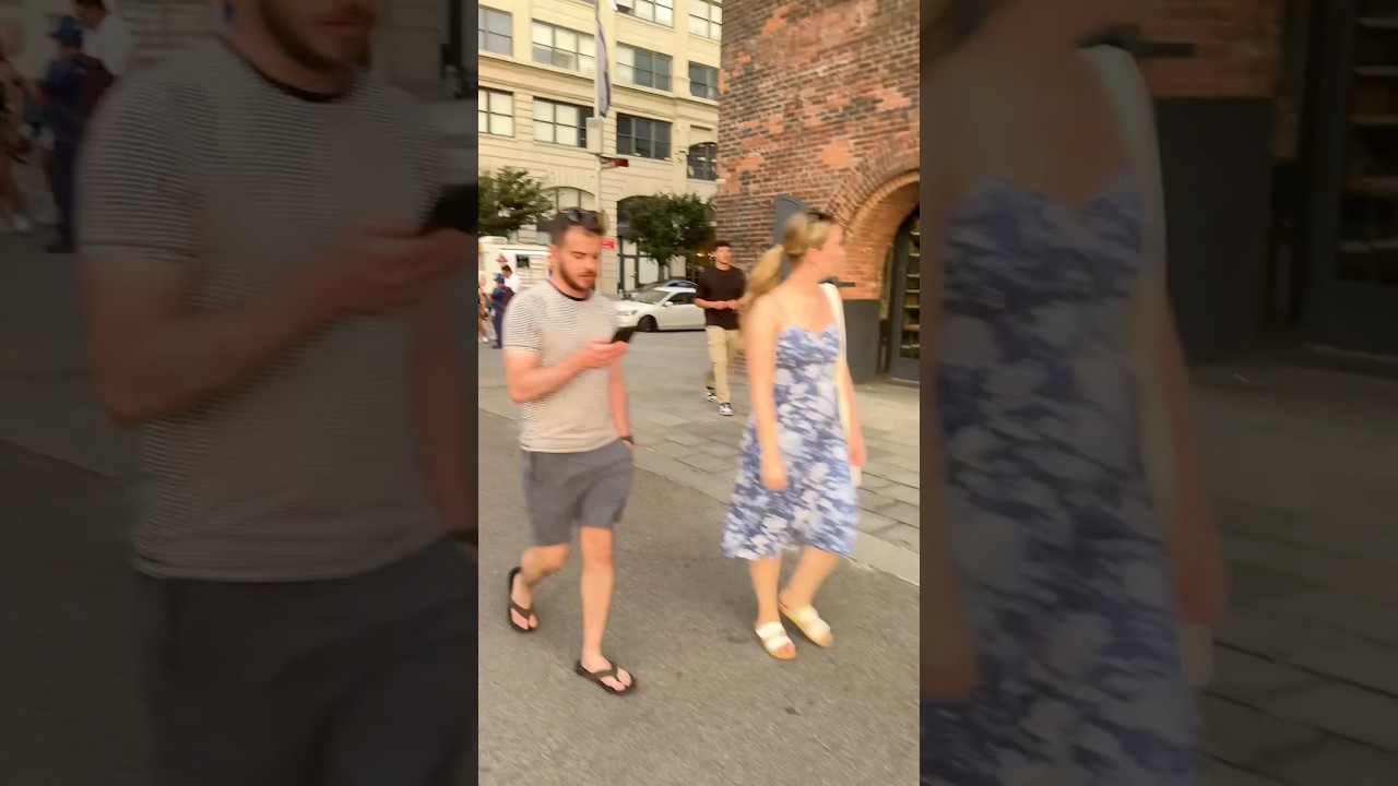 WALKING THROUGH DUMBO BROOKLYN NYC TODAY 