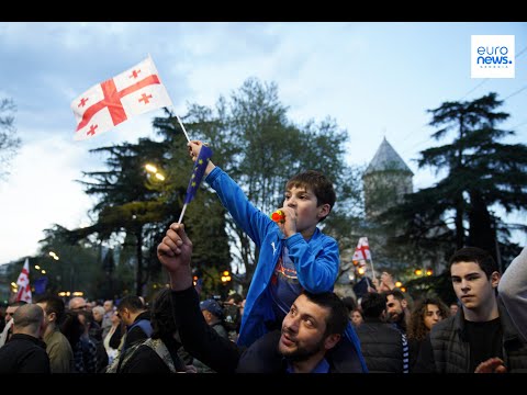 საქართველოს პარლამენტთან პროტესტი გრძელდება