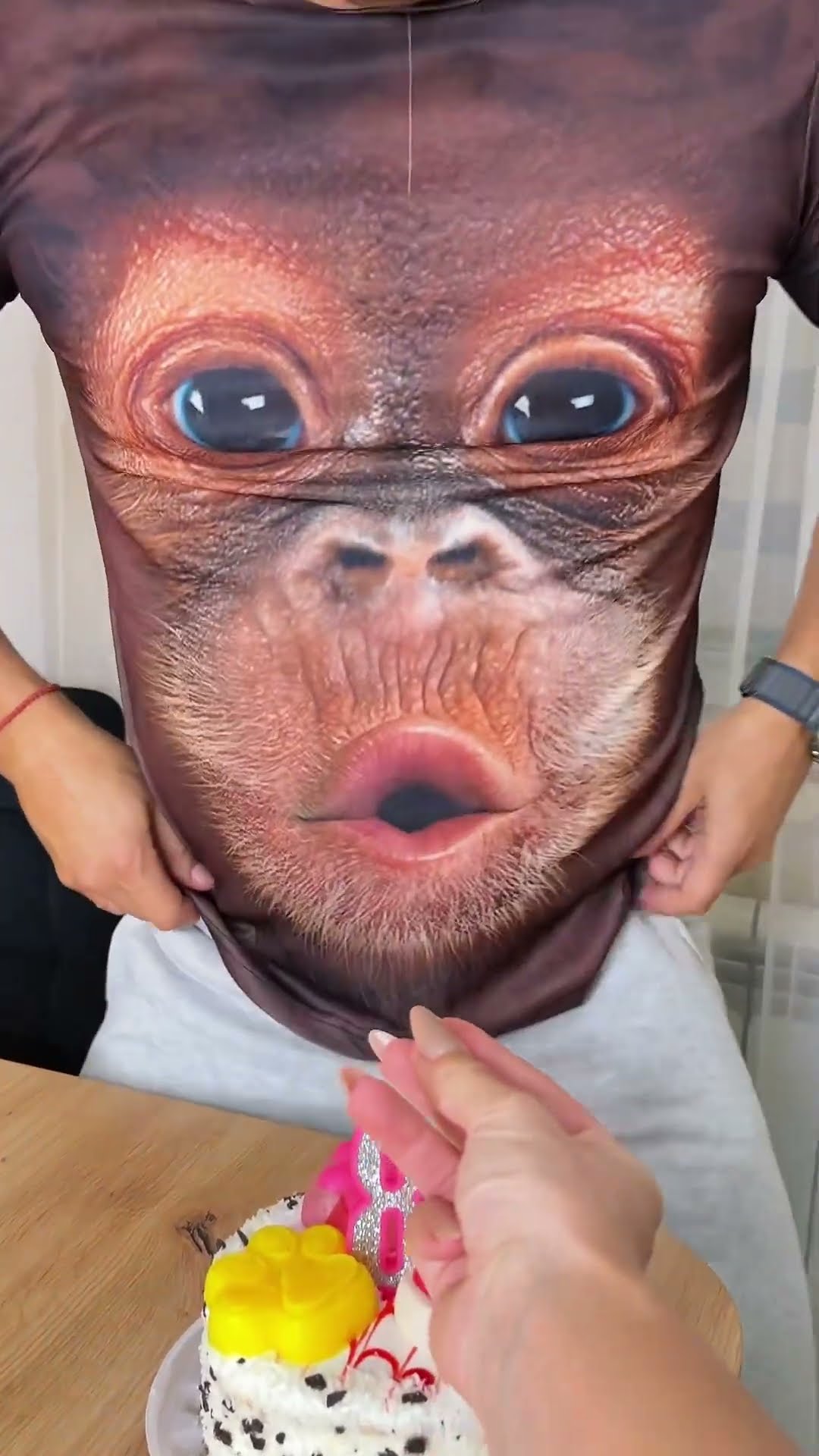 Blowing gorilla by Tsuriki Show