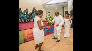 John Mahama dances to 'Bobolebobo' at his 60th birthday party screenshot 4