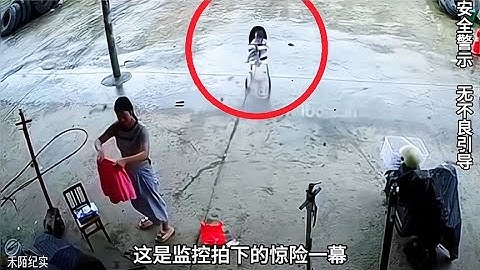 驚險一刻！嬰兒車滑向馬路，幸虧司機緊急剎車并按喇叭提醒家長 #紀錄片 #人間世 #醫院 #生命緣 #真實案件