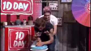 Niall and Harry doing pottery together *crys*