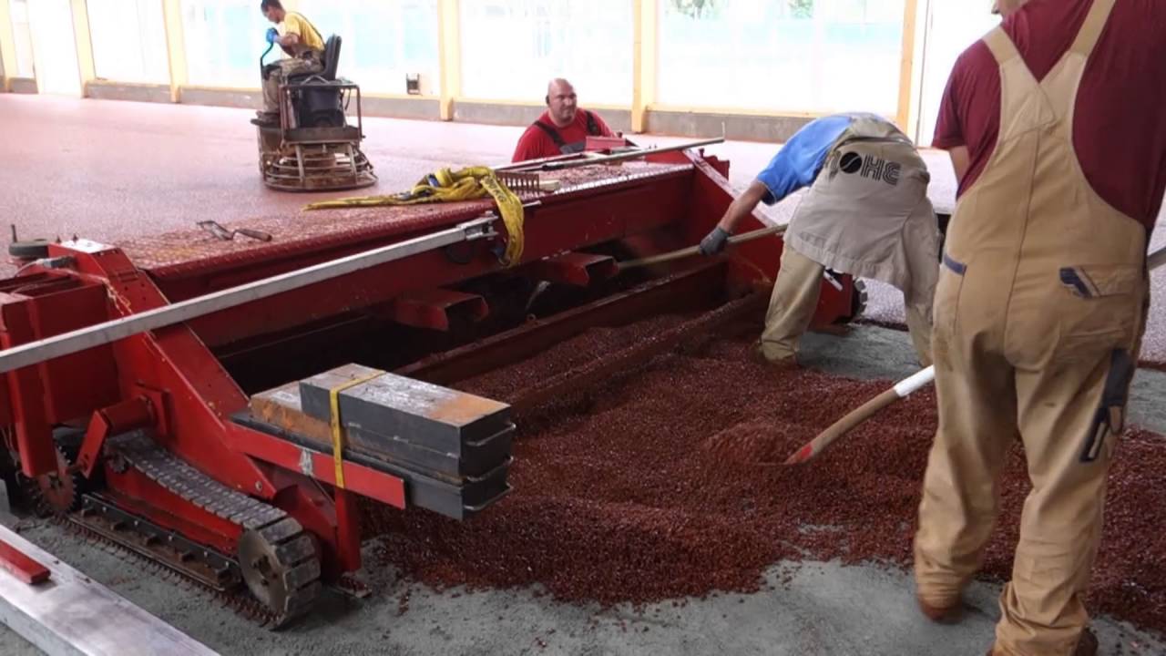 Ascheplatz-Tennishalle - Fußbodeneinbau