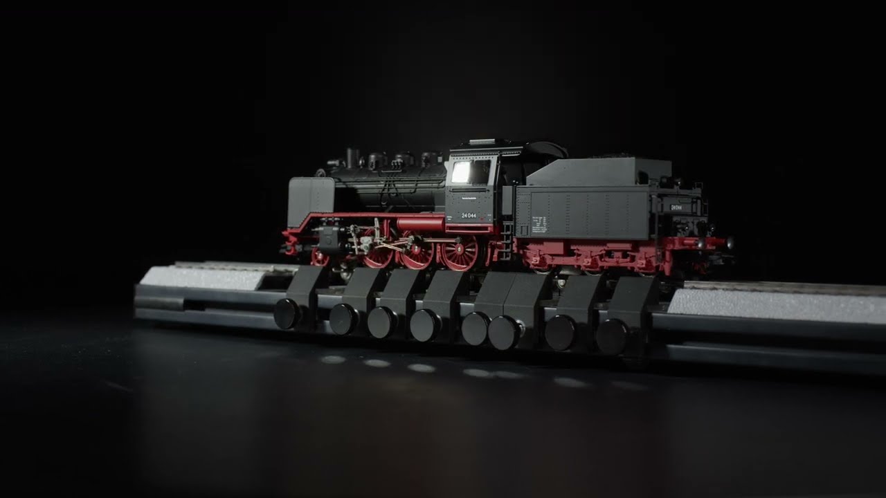 Märklin HO蒸気機関車 (3084)と電気機関車(3036) 2輌セット