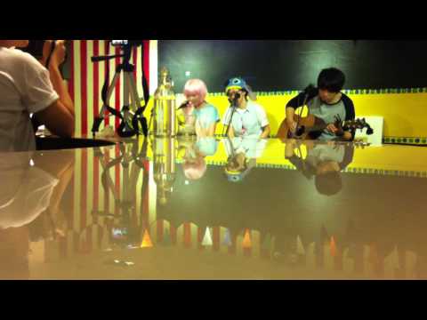 插班生 The Freshman /聽 . 說 畢業典禮/ in Drop Coffee House_talking+2375