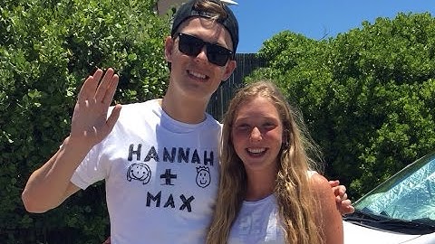 Caspar Lee meets a fan at Plett beach