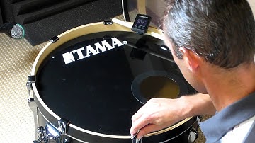 Tuning a kick drum with a tune-bot
