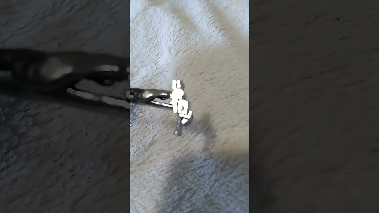 Painting the neck of my liger zero Empire version now I need to paint some parts black