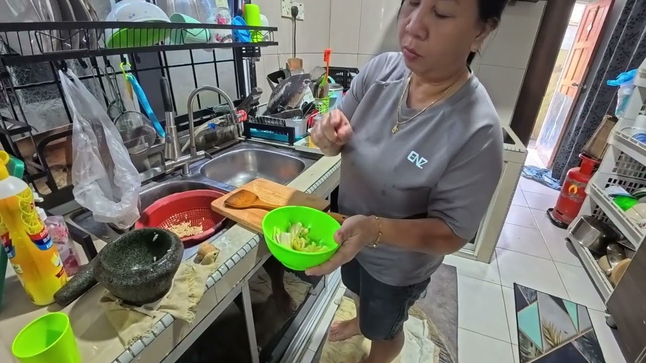 Masak udang dengan timun dayak dan lkan masin tenggiri goreng berempah