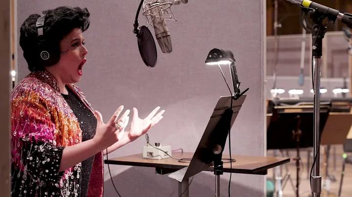 Debbie Wileman Sings Judy Garland "Over The Rainbo...