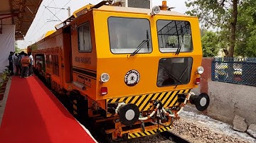 Indian Railways induct 09-3X Dynamic Tamping Express machines | News Station