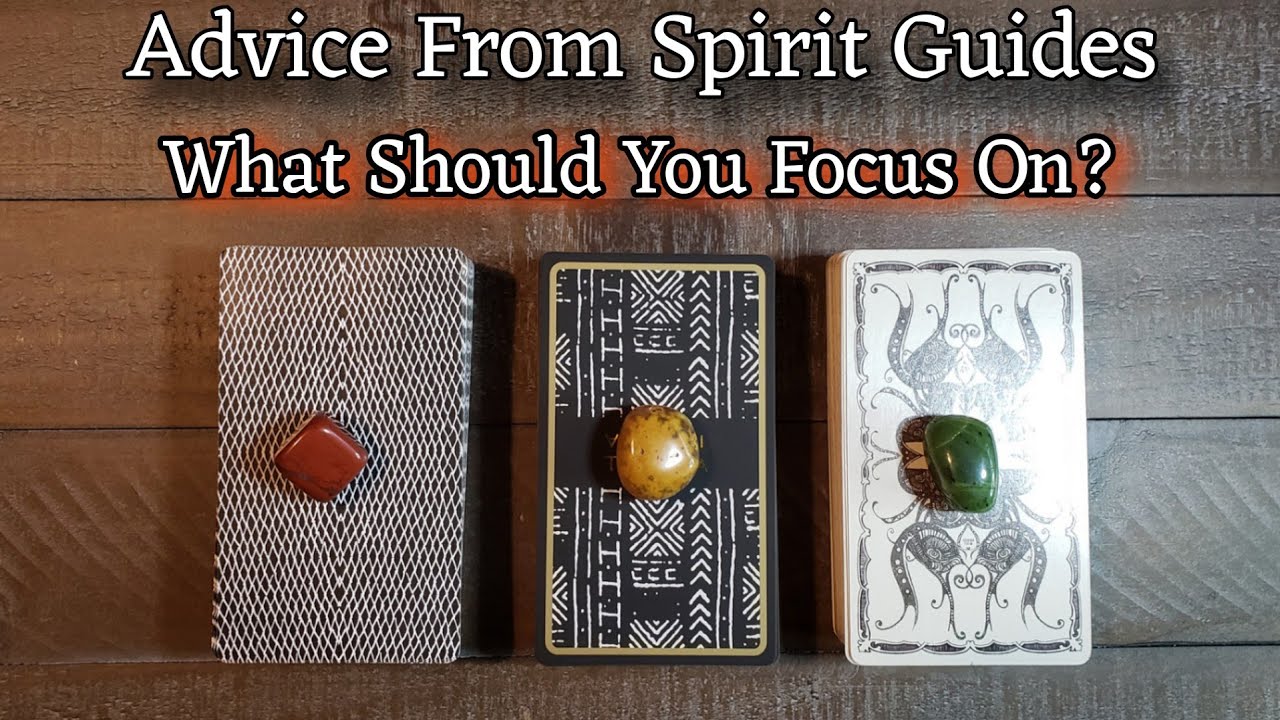 🍃🍁 What Should You Focus On Right Now? 🍃🍁 Advice From Your Spirit Guides 🦊 Pick A Card Reading