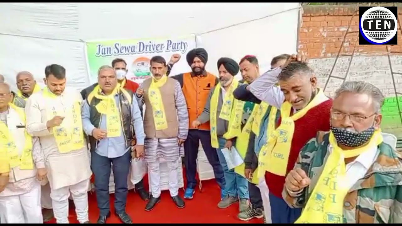 Delhi: Drivers from all India protest at Jantar Mantar demanding relief in fuel prices and more