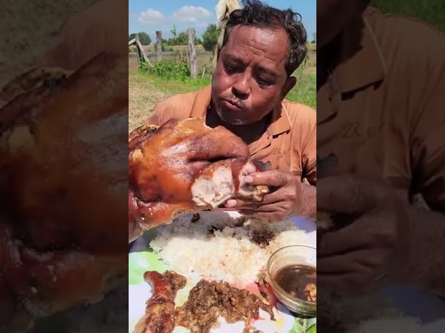 Whole Chicken Eating  🐔  roasted  😋  Village Style 😋  #fultonwhite #roasted #chicken