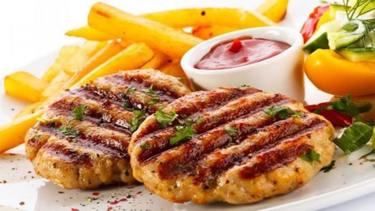 لعشاق الأكل الصحي.. طريقة عمل برجر الفراخ المشوي مع مروة الشافعي