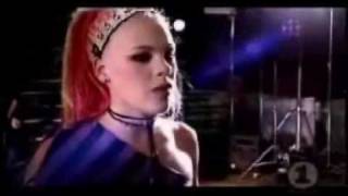 P!nk Making Of Don't Let Me Get Me Part 2