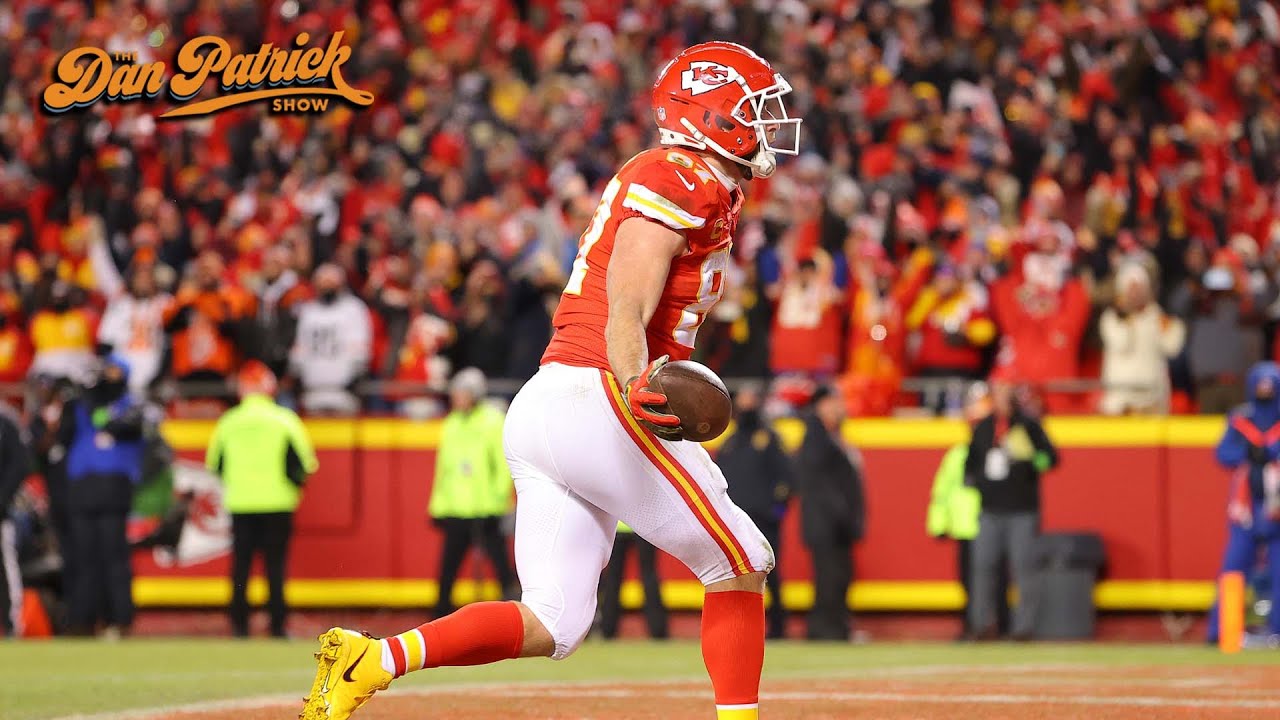 Play of the Day Patrick Mahomes Throws TD Pass To Travis Kelce As