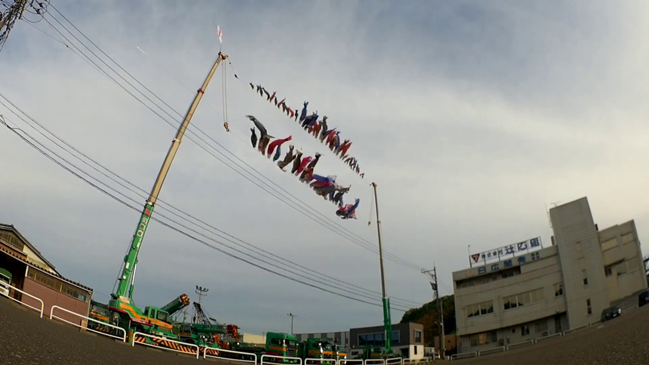 屋根より高いどころかビルより高い クレーンジャンボ鯉のぼり Gw中の福井名スポット フクブロ 福井のワクワク発見サイト