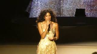 Olivia Dean - Ok Love You Bye, live in Paris, 2006
