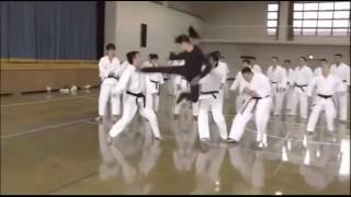 Çinli Kızın Efsane Karate Dövüşü