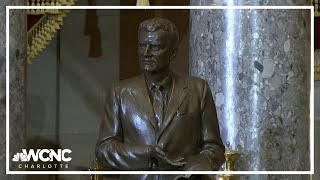 Rev. Billy Graham statue unveiled at US Capitol