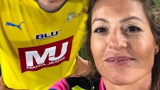 The most unseen video at football yellow card for taking selfie kaka| biggest fan ever#football #fan screenshot 4