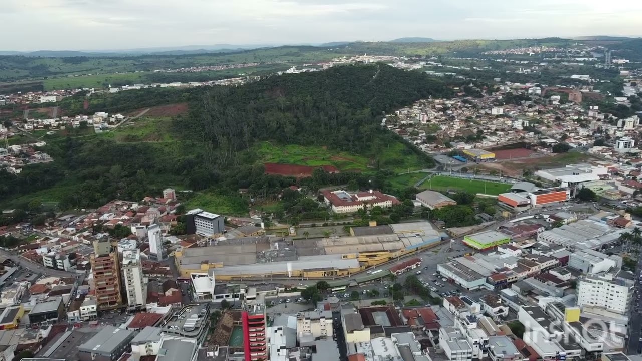 Sentido ao Cristo de Pará de Minas