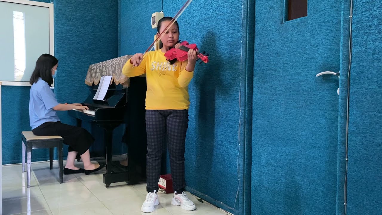 1st Winner Perfect Tone Violin Competition 2021 Alanis Nadine Al Khanza