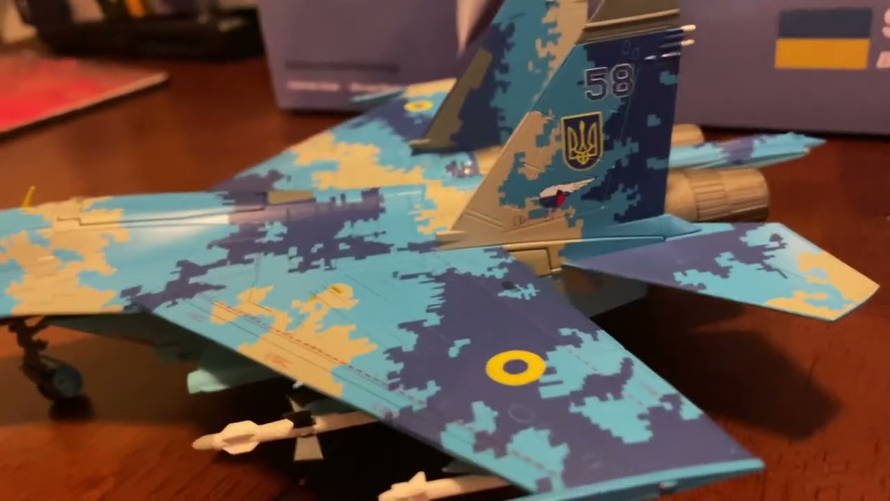 Hobby Master Ukrainian Air Force Su-27 review! - YouTube