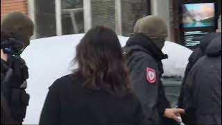 Thumbnail for Nenad Nešić bez lisica sproveden u prostorije policije u Istočnom Sarajevu