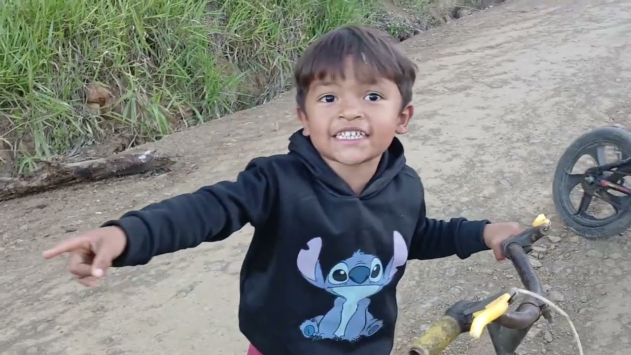 Só diversão com meus filhos de bike
