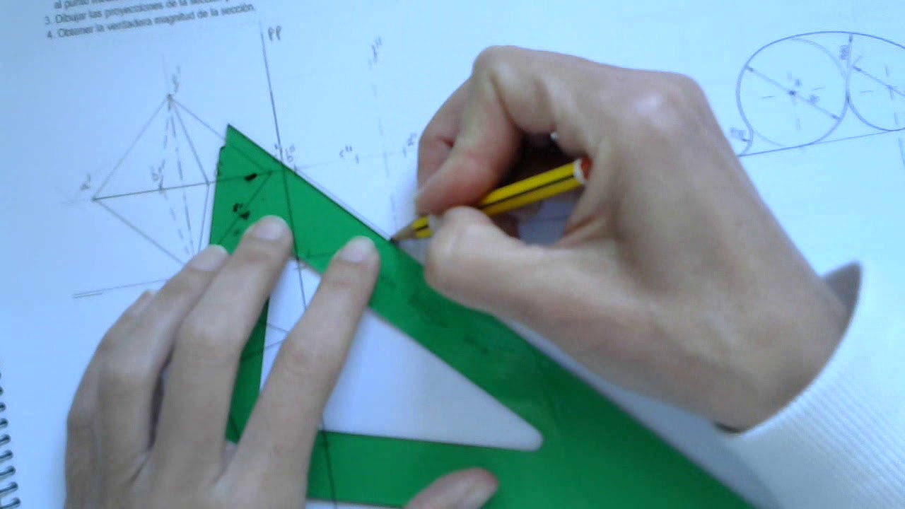 SECCIÓN DE UN OCTAEDRO POR UN PLANO PARALELO A LA LÍNEA DE TIERRA