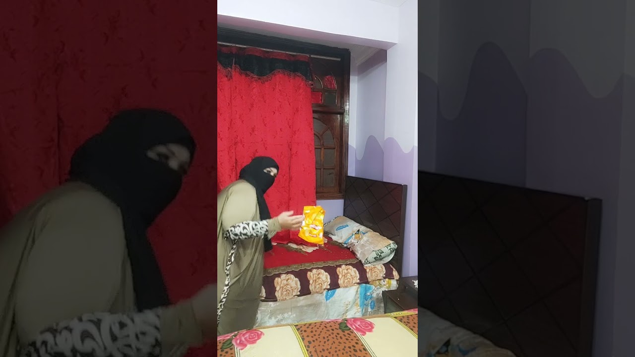 جوله.في غرفه الاطفال قبل ما اخرج.الست اللي محافظه على بيتها