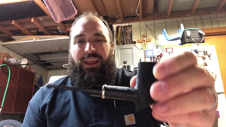 Merry Christmas tobacco review! C&D Jolly Old Sain...